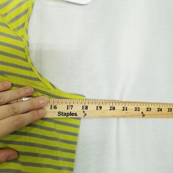 Eddie Bauer Travex‎ Long Tunic Tank Yellow Gray Racerback Zip pocket Size M - Picture 10 of 12